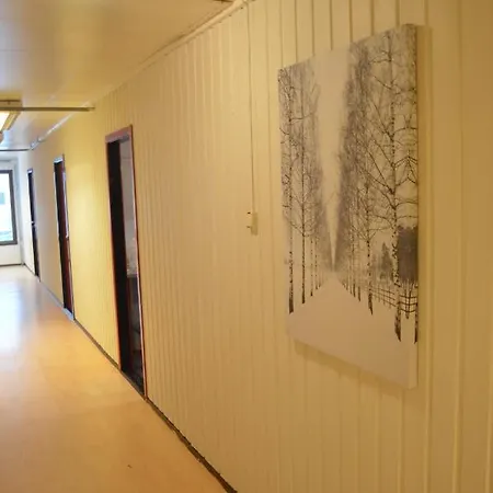 Lyngenfjord, Froyas Hus Olderdalen