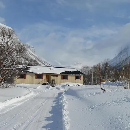 Lyngenfjord, Frøyas Hus
