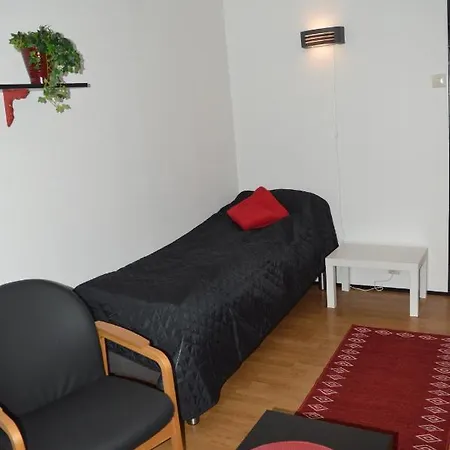 Lyngenfjord, Froyas Hus 山林小屋