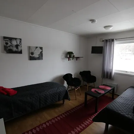 Lodge Lyngenfjord, Froyas Hus