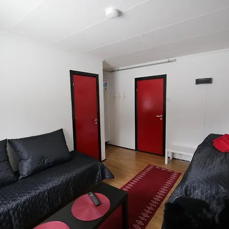 Lyngenfjord, Froyas Hus 山林小屋 *