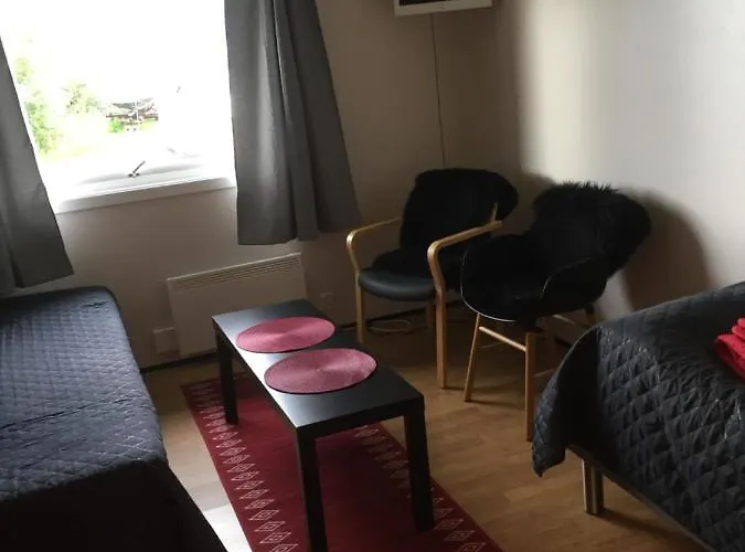 Lodger Lyngenfjord, Frøyas Hus